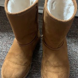 Girls brown winter boots